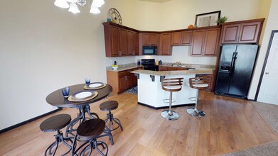 Town Square Townhomes in Fargo, ND - Building Photo - Building Photo