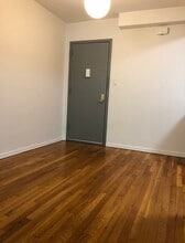 6148 219th St, Unit walking in Oakland Gardens, NY - Building Photo - Building Photo