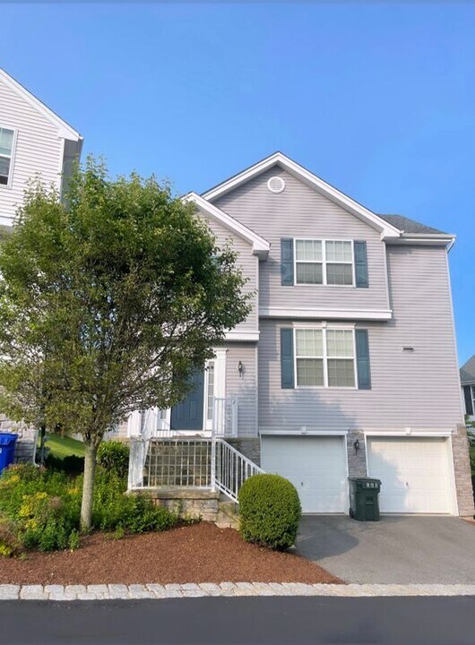 160 Sowers Dr in Hackettstown, NJ - Building Photo
