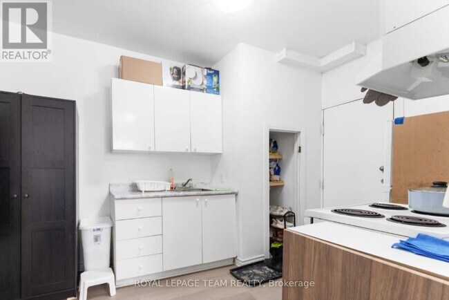 4 Eccles St in Ottawa, ON - Building Photo - Building Photo