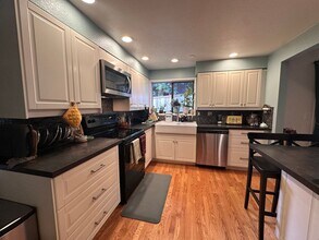 2535 NE 95th St in Seattle, WA - Building Photo - Building Photo