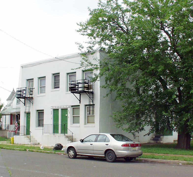 928-930 William St in Hamilton, NJ - Building Photo