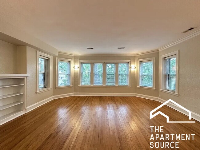 2619 W Greenleaf Ave in Chicago, IL - Building Photo - Building Photo