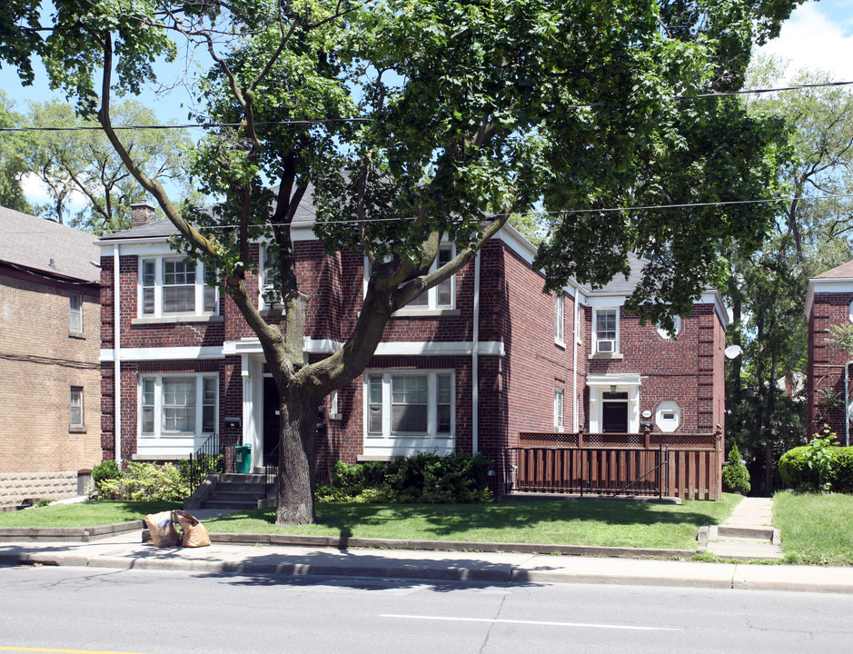 1665-1667 Bathurst St in Toronto, ON - Building Photo