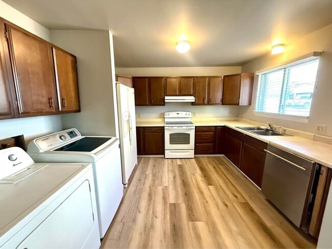 463 S 225 W in Cedar City, UT - Building Photo - Building Photo