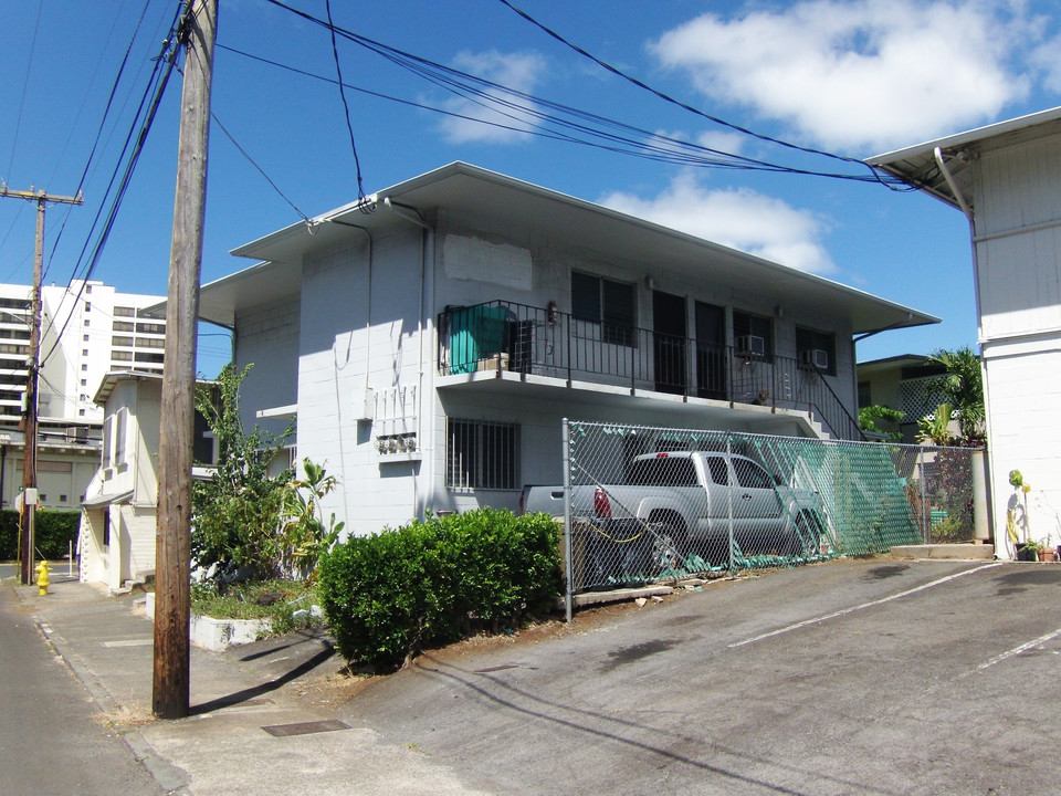 1608 Anapuni St in Honolulu, HI - Building Photo