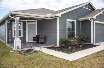810 Comal Run in Hutto, TX - Building Photo - Building Photo