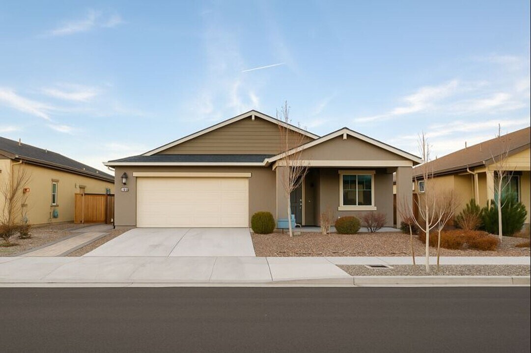 7325 Overture Dr in Reno, NV - Building Photo