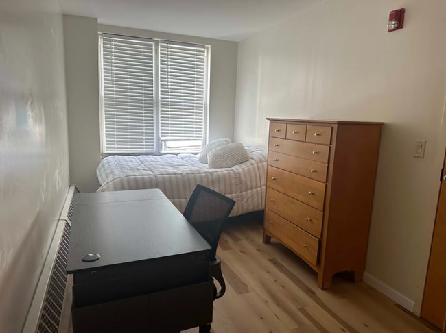227 Linden Ave, Unit 3