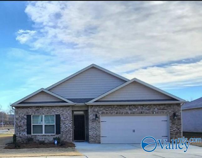 101 Canonbury Dr in New Market, AL - Building Photo