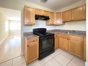 3740 Avenue S in Riviera Beach, FL - Building Photo - Building Photo