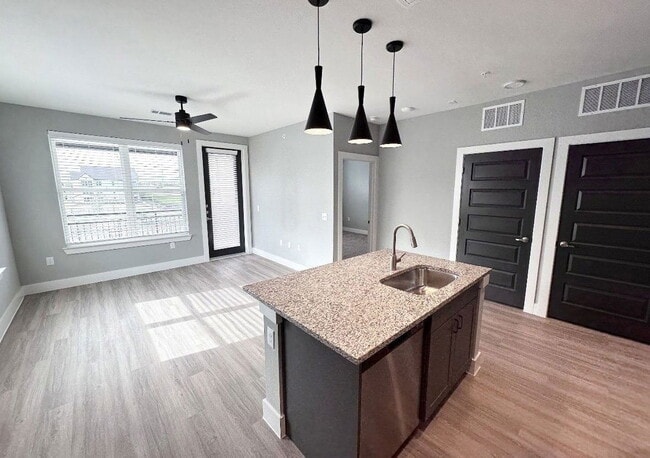 5005 E Parmer Ln in Manor, TX - Building Photo - Building Photo