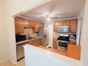 1014 Auburn Ln, Unit 1014 Auburn Lane in Buffalo Grove, IL - Building Photo - Building Photo