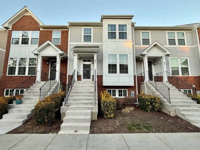 property at 45 Nicholas Dr W