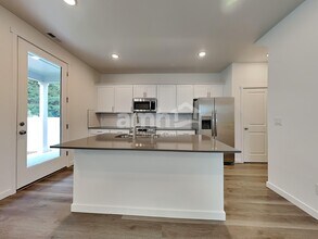 5109 Turnstone St SE in Olympia, WA - Building Photo - Building Photo