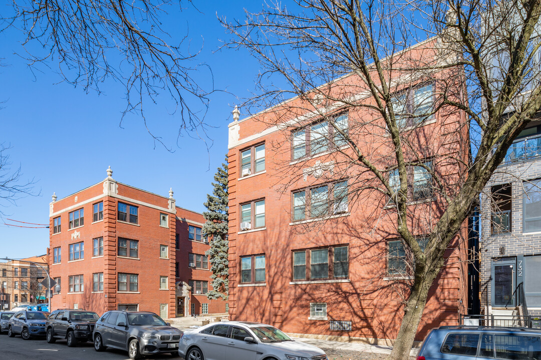 734-44 W. Aldine in Chicago, IL - Building Photo