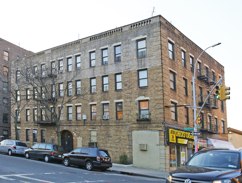 1671 Bedford Ave in Brooklyn, NY - Building Photo