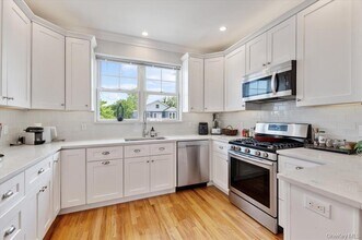 545 E Fulton St in Long Beach, NY - Building Photo - Building Photo