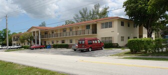 8600 NW 40th St in Coral Springs, FL - Building Photo