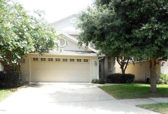 property at 3707 Silver Bluff Blvd