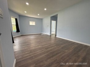 1588 S Green Rd in South Euclid, OH - Building Photo - Building Photo