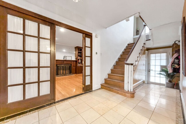 817 Ashbourne Rd in Cheltenham, PA - Building Photo - Building Photo