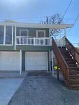 8220 Glenview Dr in Houston, TX - Building Photo