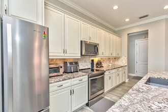 4725 Formosa Dr in Naples, FL - Building Photo - Building Photo