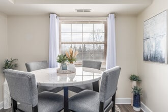 Security Park Apartments in Baltimore, MD - Building Photo - Interior Photo