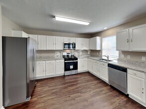 16118 April Ridge Dr in Houston, TX - Building Photo - Building Photo