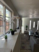3280 Morcom Ave in Oakland, CA - Building Photo - Building Photo