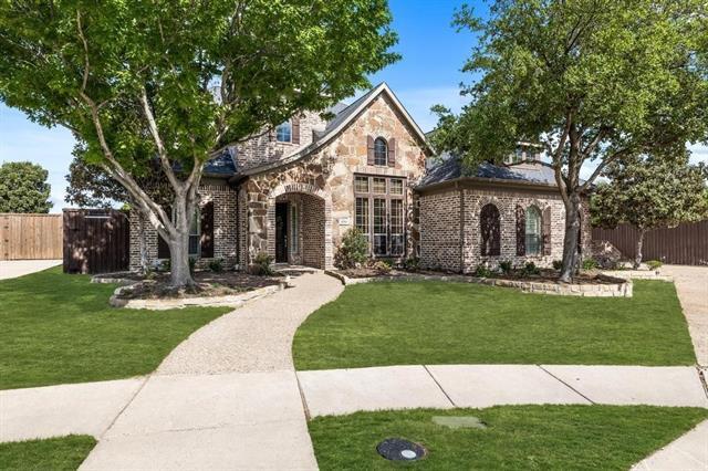 4880 Heritage Oaks Dr in Frisco, TX - Foto de edificio