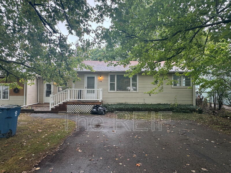 146 Helen St in Montrose, MI - Building Photo