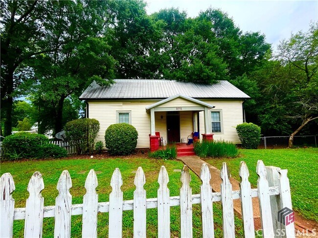 895 Oconee St in Athens, GA - Building Photo - Building Photo
