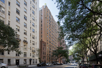 760 W End Ave in New York, NY - Building Photo - Building Photo