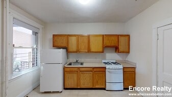 1620 Commonwealth Ave, Unit #4 in Boston, MA - Building Photo