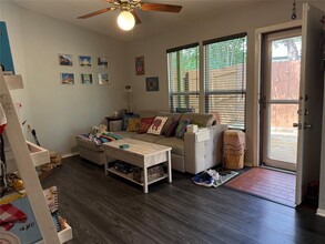 816 Ramble Ln in Austin, TX - Building Photo - Building Photo