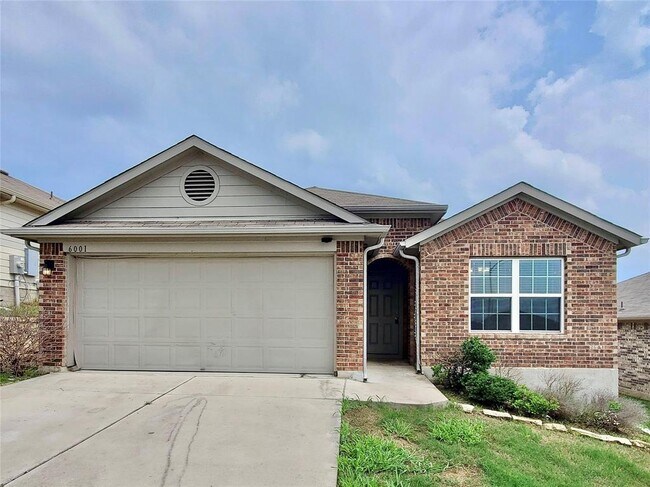 6001 Roderick Dr in Austin, TX - Building Photo - Building Photo