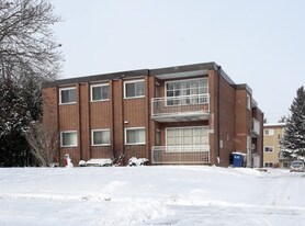 654 Silverbirch Rd in Waterloo, ON - Building Photo