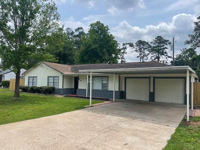10029 Hazelhurst Dr in Houston, TX - Building Photo - Building Photo