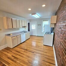 4 Mead St in Boston, MA - Building Photo - Building Photo