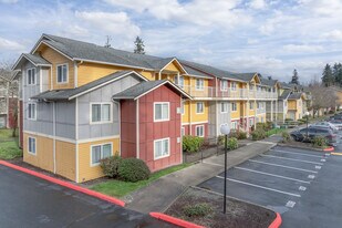 Family Tree Apartments in Everett, WA - Building Photo
