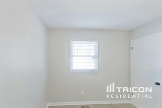 3437 Ipswich Ln in St. Charles, MO - Building Photo - Building Photo