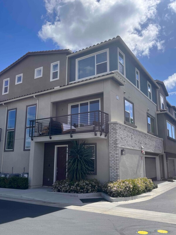 279 Carmona in Lake Forest, CA - Building Photo - Building Photo