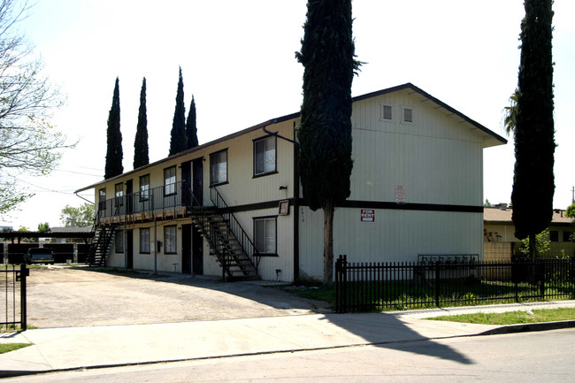 2418 E White Ave in Fresno, CA - Building Photo - Building Photo