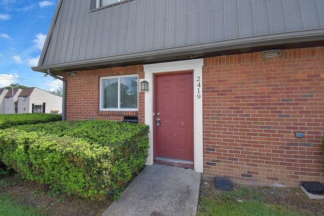 2407 Belcher Dr in Columbus, OH - Building Photo - Building Photo