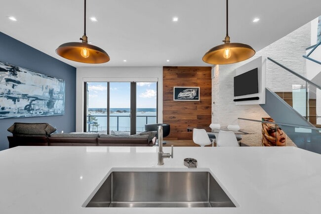 200 Ocean Ave N in Long Branch, NJ - Building Photo - Building Photo