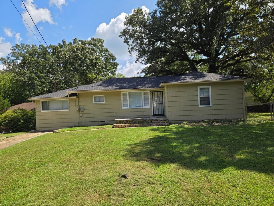 1728 Dogwood Dr in Chattanooga, TN - Building Photo