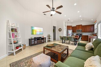 9515 Tanager Way in Austin, TX - Building Photo - Building Photo