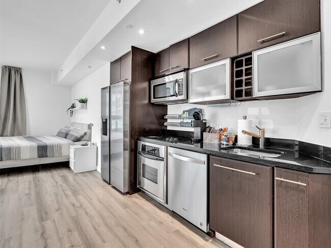 property at 1900 N Bayshore Dr
